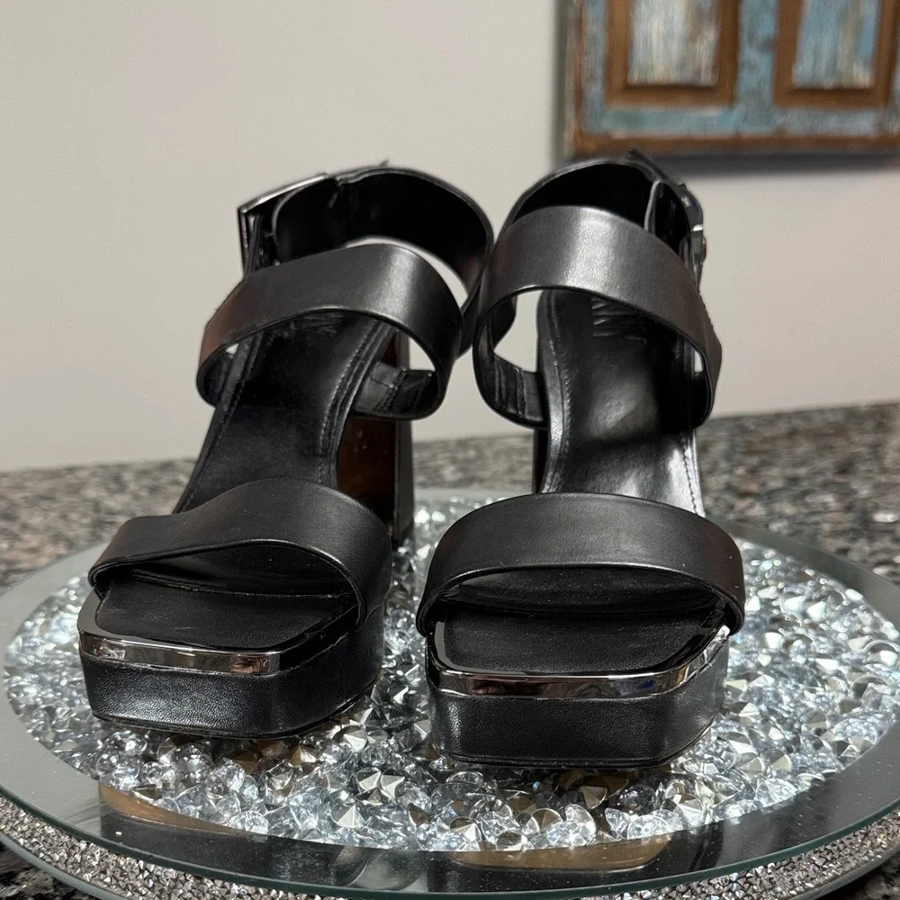 DKNY Black Platform chunky high Heels with gunmetal NEW 9.5
